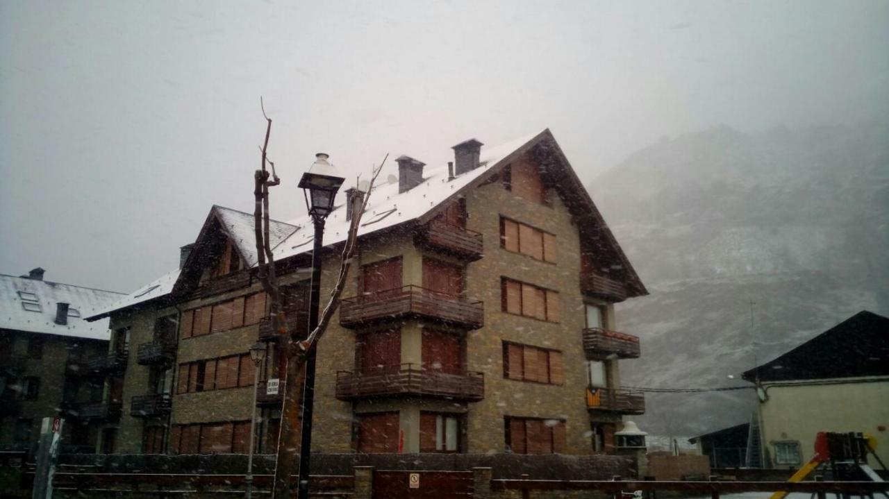 Duplex Familiar En Esterri D'Aneu Luaran gambar